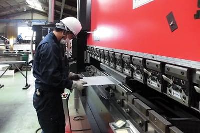 FABRICATION　- 製作 -