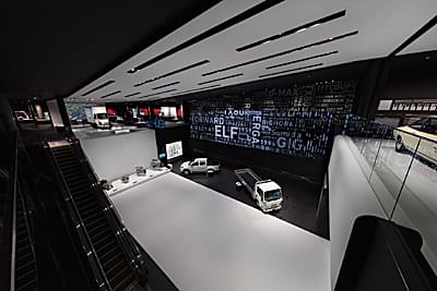 CONSTRUCTION　- 施工 -